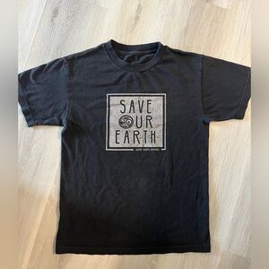 "SAVE OUR EARTH" GRAPHIC TEE - Happy Earth Apparel